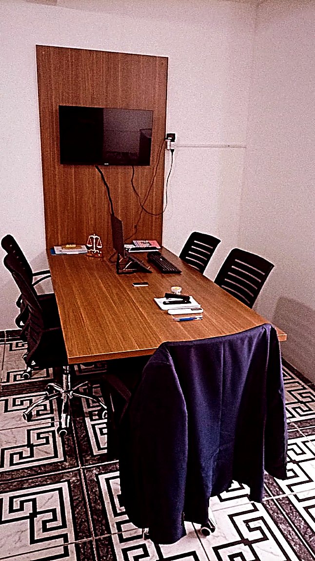 Sala de Reuniões e Audiências - Advocacia Edgar Petreli Vicente